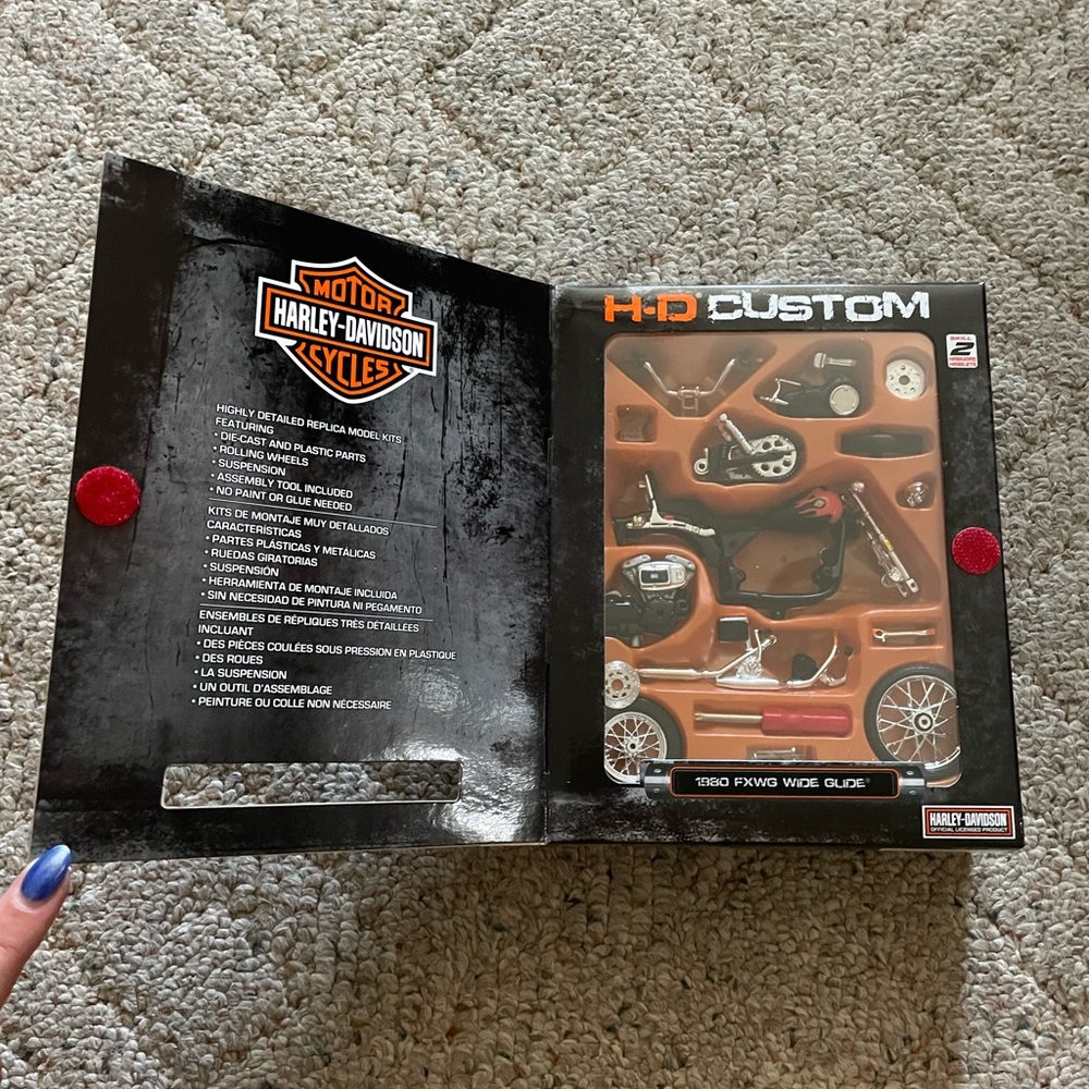 Harley Davidson Metal Model Kit - Picture 4 of 4